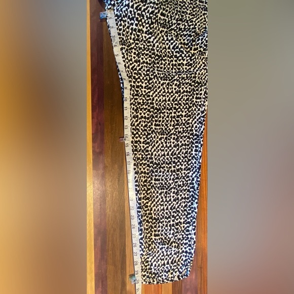 Banana Republic Printed Soft Drapey Pant, size 12L Long - Picture 7 of 9